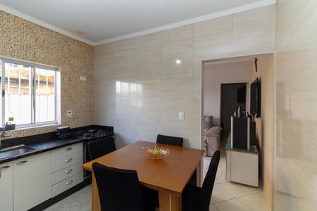 Casa à venda com 125m², 3 quartos e 2 vagasCozinha