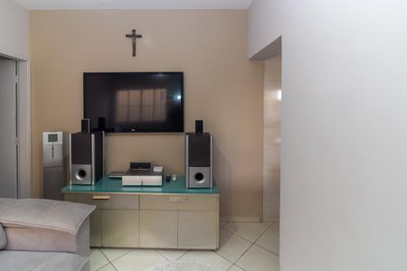 Casa à venda com 125m², 3 quartos e 2 vagasSala