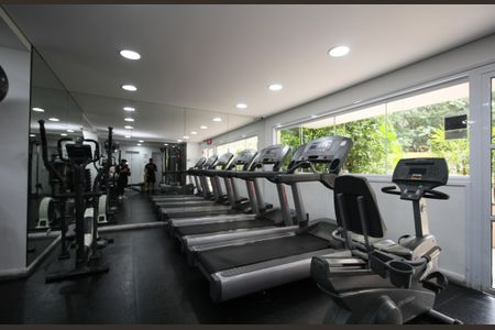 Apartamento à venda com 63m², 2 quartos e 1 vaga Apartamento à venda com 63m², 2 quartos e 1 vagaÁrea comum - Academia