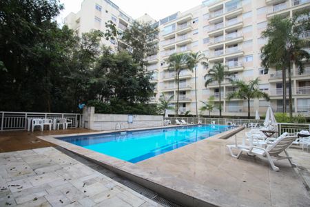 Apartamento à venda com 63m², 2 quartos e 1 vaga Apartamento à venda com 63m², 2 quartos e 1 vagaÁrea comum - Piscina