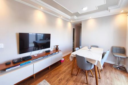 Apartamento à venda com 77m², 3 quartos e 1 vaga Apartamento à venda com 77m², 3 quartos e 1 vagaSala