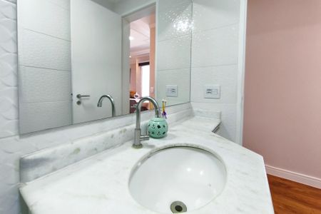 Apartamento à venda com 77m², 3 quartos e 1 vaga Apartamento à venda com 77m², 3 quartos e 1 vagaBanheiro Social