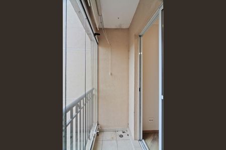 Apartamento à venda com 62m², 3 quartos e 1 vaga Apartamento à venda com 62m², 3 quartos e 1 vagaVaranda