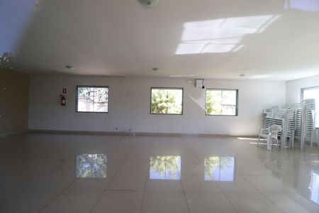 Apartamento para alugar com 44m², 2 quartos e 1 vagaÁrea comum - Salão de festas