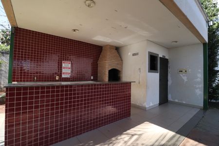 Apartamento para alugar com 44m², 2 quartos e 1 vagaÁrea comum - Churrasqueira