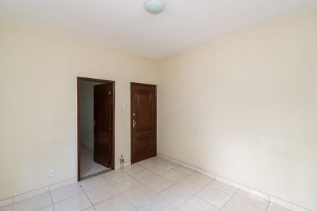 Sala de apartamento para alugar com 1 quarto, 40m² em Brás de Pina, Rio de Janeiro