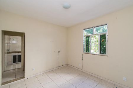 Sala de apartamento para alugar com 1 quarto, 40m² em Brás de Pina, Rio de Janeiro