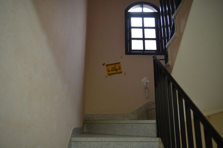 Casa à venda com 180m², 3 quartos e 2 vagasEscada