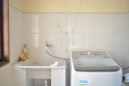 Casa à venda com 180m², 3 quartos e 2 vagasÁrea de Serviço