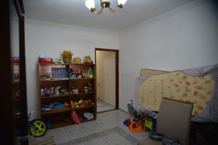 Casa à venda com 180m², 3 quartos e 2 vagasSala