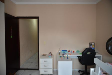 Casa à venda com 180m², 3 quartos e 2 vagasQuarto 2