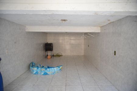 Casa à venda com 180m², 3 quartos e 2 vagasPorão