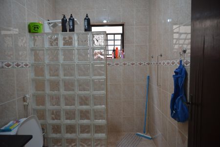 Casa à venda com 180m², 3 quartos e 2 vagasBanheiro Social 2