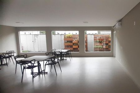 Apartamento à venda com 58m², 2 quartos e 1 vaga Apartamento à venda com 58m², 2 quartos e 1 vagaÁrea comum - Salão de festas