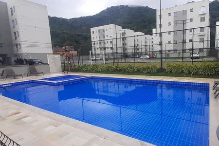 Apartamento à venda com 58m², 2 quartos e 1 vaga Apartamento à venda com 58m², 2 quartos e 1 vagaÁrea comum - Piscina
