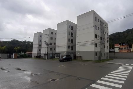 Apartamento à venda com 58m², 2 quartos e 1 vaga Apartamento à venda com 58m², 2 quartos e 1 vagaFachada