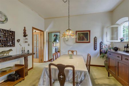 Casa à venda com 200m², 4 quartos e 6 vagas