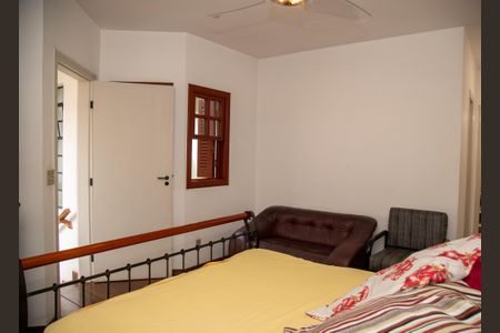 Casa à venda com 250m², 5 quartos e 3 vagasQuarto Suíte