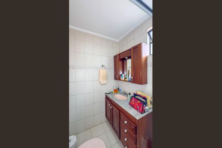 Casa à venda com 250m², 5 quartos e 3 vagasBanheiro da Suíte 2