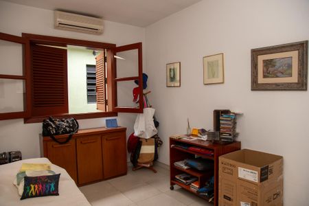 Casa à venda com 250m², 5 quartos e 3 vagasQuarto 4