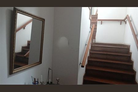 Casa de condomínio à venda com 250m², 3 quartos e 3 vagas