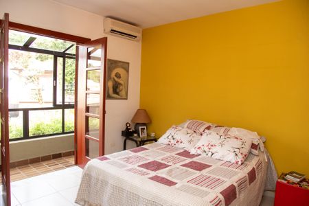 Casa à venda com 250m², 5 quartos e 3 vagasQuarto 2 - Suíte