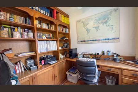 Casa à venda com 250m², 5 quartos e 3 vagasEscritório