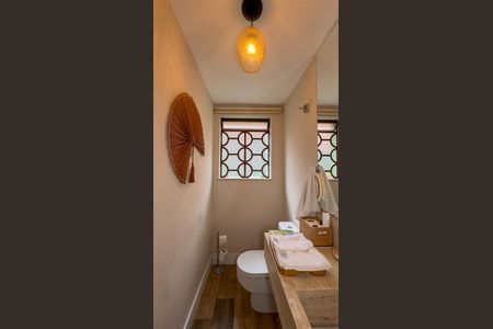 Casa à venda com 250m², 5 quartos e 3 vagasLavabo