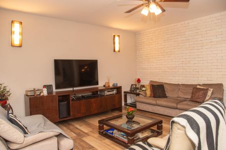 Casa à venda com 250m², 5 quartos e 3 vagasSala