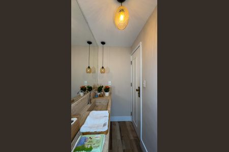 Casa à venda com 250m², 5 quartos e 3 vagasLavabo