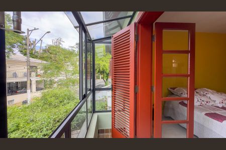 Casa à venda com 250m², 5 quartos e 3 vagasSacada