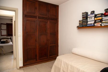 Casa à venda com 250m², 5 quartos e 3 vagasQuarto 4