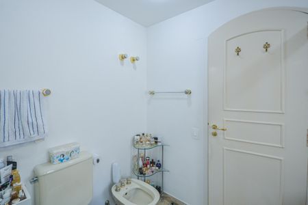 Apartamento à venda com 563m², 5 quartos e 4 vagasBanheiro da Suíte 3