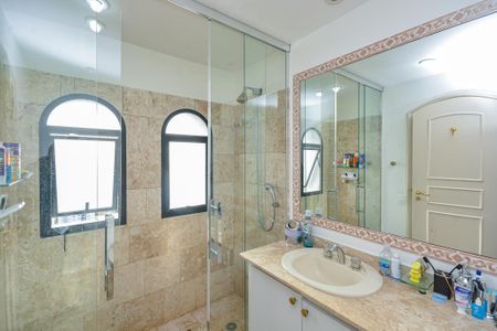 Apartamento à venda com 563m², 5 quartos e 4 vagasBanheiro da Suíte 3