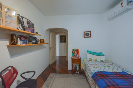 Apartamento à venda com 563m², 5 quartos e 4 vagasQuarto 3