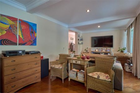 Casa à venda com 300m², 3 quartos e 3 vagas