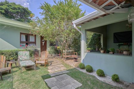 Casa à venda com 300m², 3 quartos e 3 vagas