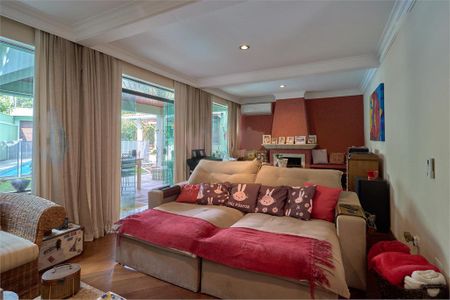 Casa à venda com 300m², 3 quartos e 3 vagas