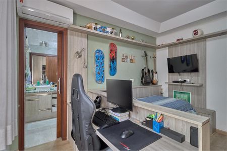 Casa à venda com 300m², 3 quartos e 3 vagas