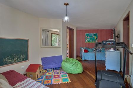 Casa à venda com 300m², 3 quartos e 3 vagas