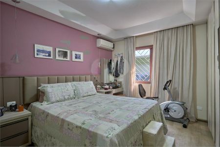 Casa à venda com 300m², 3 quartos e 3 vagas