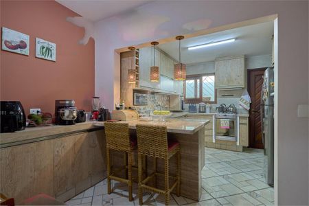 Casa à venda com 300m², 3 quartos e 3 vagas