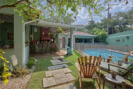 Casa à venda com 300m², 3 quartos e 3 vagas