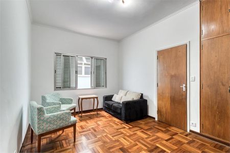 Casa à venda com 220m², 3 quartos e 2 vagas