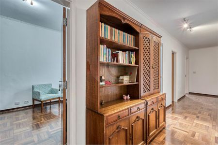 Casa à venda com 220m², 3 quartos e 2 vagas