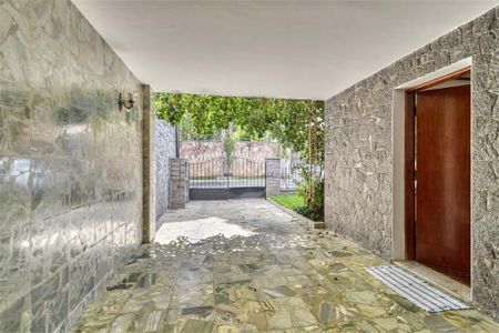 Casa à venda com 220m², 3 quartos e 2 vagas