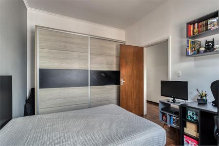 Casa à venda com 220m², 3 quartos e 2 vagas