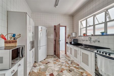 Casa à venda com 220m², 3 quartos e 2 vagas