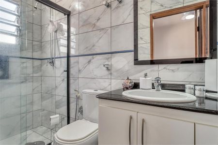 Casa à venda com 220m², 3 quartos e 2 vagas