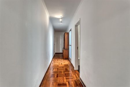 Casa à venda com 220m², 3 quartos e 2 vagas